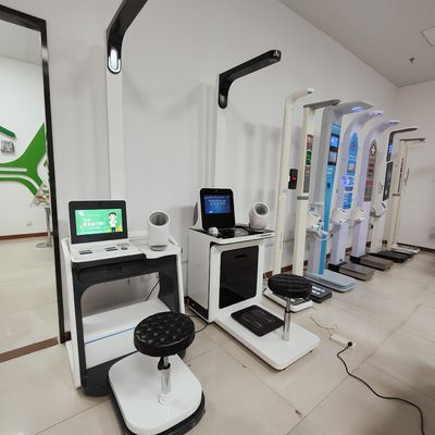 MAX 700*1200*2400mm Telemedicina con pantalla táctil Quiosco para evaluaciones de salud personalizadas