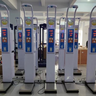 Máquina de medir la altura y el peso con accionamiento de monedas de acero con tamaño de embalaje 104*34*35cm