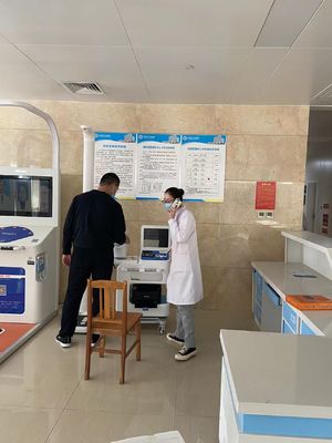 Máquina de diagnóstico de salud médica de autoservicio con ABS de alta resistencia y función SDK