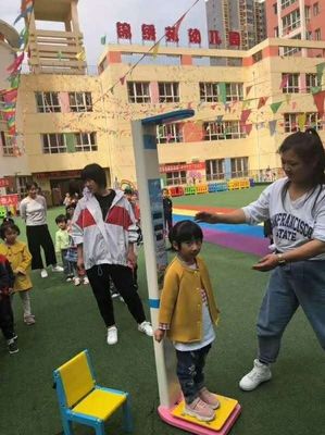 Personalización ODM Niños Peso automático y Escala de altura para niños 50-150cm