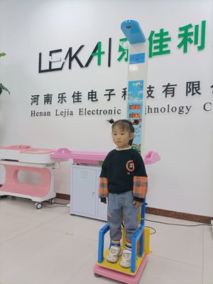 Personalización ODM Niños Peso automático y Escala de altura para niños 50-150cm
