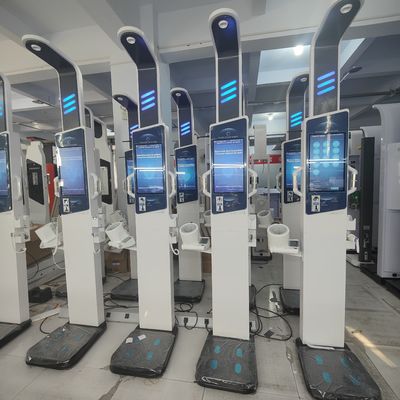 Estación de control de salud de autoservicio multifuncional con análisis de composición corporal