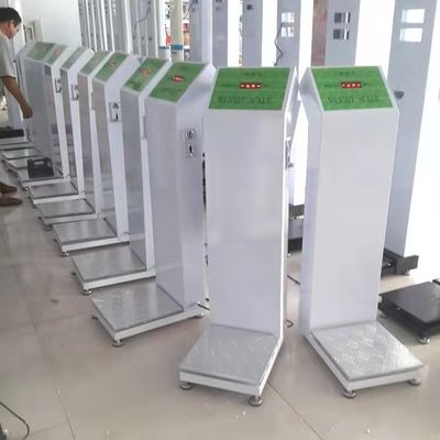 Máquina de balanza de pesas operada con monedas para hoteles, estaciones de aeropuertos, equipaje Rango de peso 8-200 kg