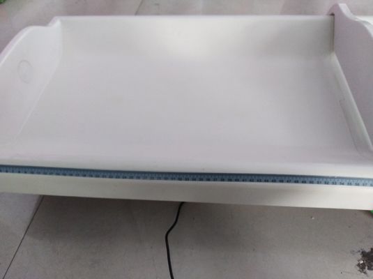 Escala innovadora para bebés con medidor de altura con soporte personalizado para hospitales
