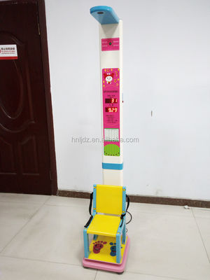 Rango de peso 8-200 kg Escala para medir la altura sentada de los estudiantes en el hospital escolar