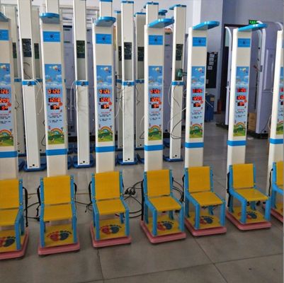 Medición precisa de la altura y el peso con la escala de farmacia de voltaje de trabajo AC100-240V