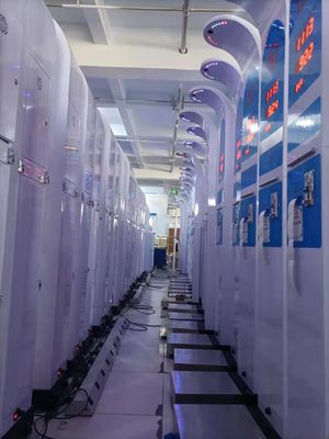 Escala farmacéutica con monedas precisas para medidas de altura y peso