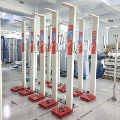 AC100-220V Máquina de balanza de peso y altura plegable con analizador de grasa corporal
