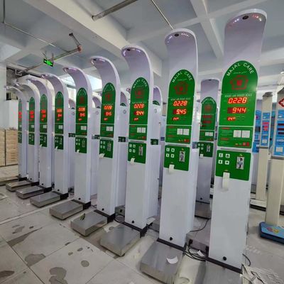 Escala de peso y altura de IMC plegable digital operada con monedas AC100-240V para rango de 1-500 kg