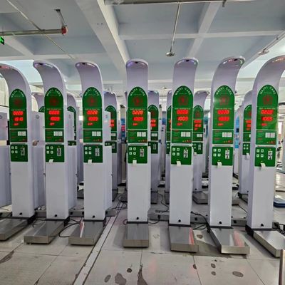 Farmacia Máquina expendedora de balanza de acero con operador de monedas para medir la altura y el peso 200kg