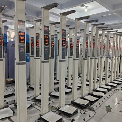 Máquina de medición de altura y peso de escala médica 33*46*230cm con pantalla LED/LCD