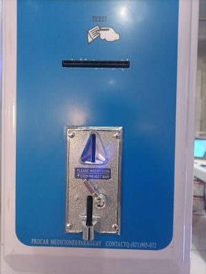 Máquina de medición de peso y altura para evaluaciones médicas precisas