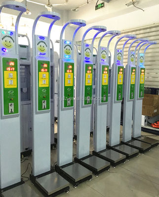 Máquina de venta de monedas con balanza corporal digital del IMC y impresión G.W. 45kg RS-232